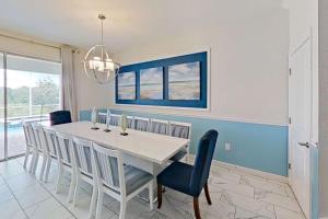 8BR Cozy Home Near Disney w Pool ChampionsGate