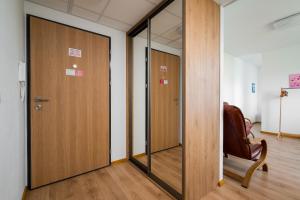 National Stadium Comfort Studio by BookingHost