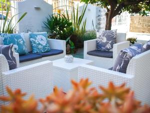 Pura Vida Luxury Rooms
