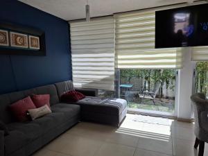 House for 6, 3 bedrooms, 2 pools, near International Port, Mulza