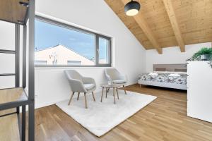 3 Bedroom House with Terrace by Mountain ways