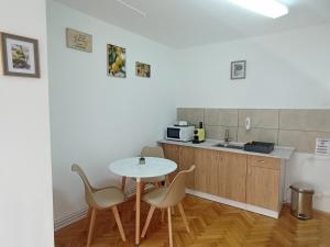 Gal Apartments