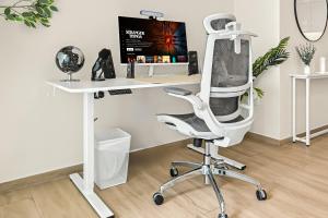 Dedicated Workspace, PS5, 1BR Creek Harbour