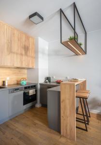 Riverside Apartment with Balcony & Parking ProperUNIT