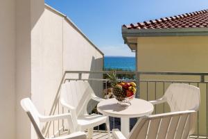 Calma Beachfront Apartments