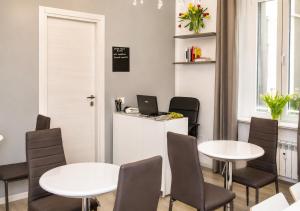 Inside Roma Rooms by DOT Suites