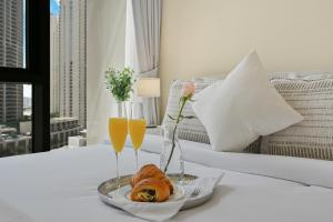 Dedicated Workspace, PS5, 1BR Creek Harbour