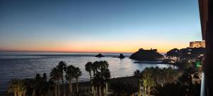Estudio con maravillosas vistas al mar Almuñecar Beach