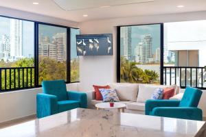 Modern duplex - Stunning views !