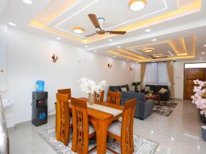 4 Bedroom Nyali -Mombasa Lizzy Residence - Serene, Self Check In, 10 Pax Max, Spacious , Fast WiFi, Near Mall , Near Beach