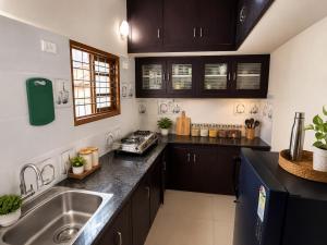 Aviora Service Apartments Gachibowli