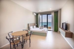Bamboo Beach Apartments