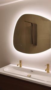 New Heart of Antibes 3BR queen beds AC