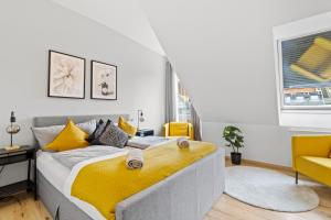Terrace - 2-BR - Near Stadthalle and Metro U6
