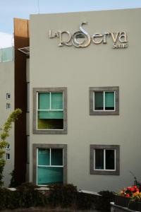 La Reserva Suites