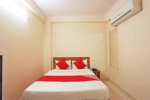 Hotel O Lal Residency