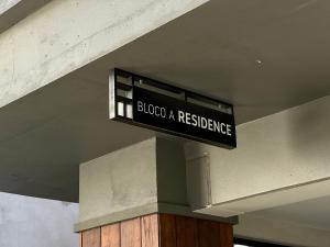 A 400 metros da Rua Coberta e ao lado Crieamigos