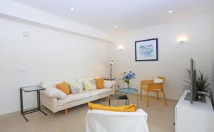 A08 - Magnolia Sea View Apartment