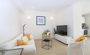 A08 - Magnolia Sea View Apartment