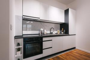 Anika Apartment 020