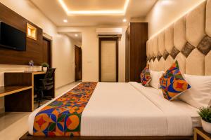Hotel Nayyar Inn Near Golden temple