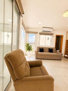 Cozy house steps from the beach with Terrace and AC