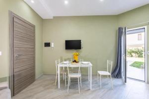 Casa Smeralda a 200m From The Sea - Happy Rentals