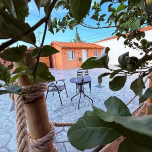 LemonTreesHouses 1 Peaceful Stay Near Athens Airport & Rafina Port