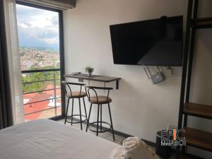 Epic Suite 301 Loft Deluxe Airport