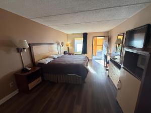 Camilla Inn & Suites
