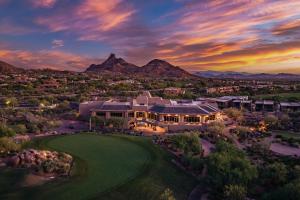 White Feather 3BR Retreat Pool Spa & View