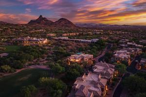 White Feather 3BR Retreat Pool Spa & View