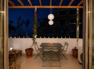 Sea Breeze Retreat Cozy Coastal Escape