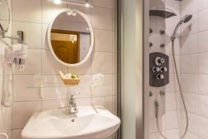Hotels Hotel du Lion d'Or : photos des chambres