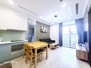 Vinhome Central Park 2 bedroom apartment