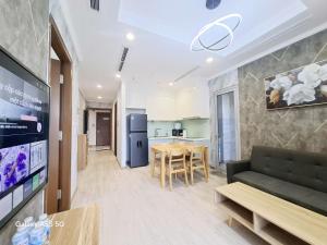 Vinhome Central Park 2 bedroom apartment