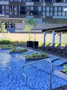 Modern Cozy Stay in BGC near Uptown mall