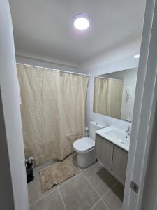 A solo 1 cuadra del Faro de La Serena, Piscina, Cancha de Pádel, Estacionamiento Privado, Smart TV, Capacidad para 6 personas