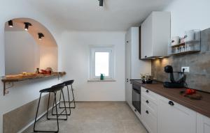 2 Bedroom Cozy Home In Vodnjan