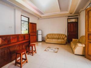 RedDoorz @ Malalayang Manado