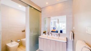 Modern Condo bedroom hotel
