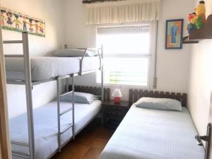Apartamento de 3 habitaciones con piscina y parking en Roses - HISP-312-19