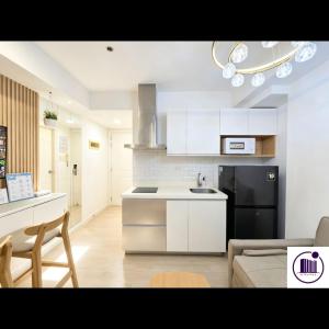 Citispace 1BR Condotel Suite at Azure Urban Resort Residences #AZ09A