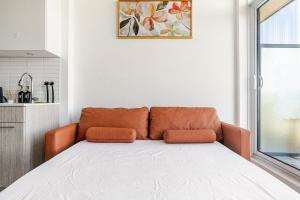 Cozy Downtown Toronto Retreat Free Parking Walk to St Lawrence Market and Eaton Centre Sleeps 6