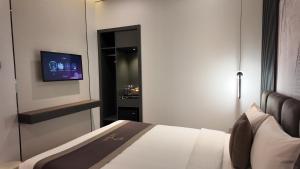 LION 7 HOTEL