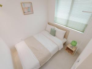 New Renovated, 홍대역6분, 방3침대4, 완벽한 청소!