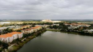 2BR Condo l Convention Center l 6min Epic