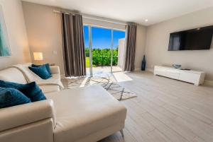 Modern 3BR Home Near Disney Reunion