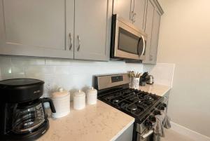 Modern 3BR Home Near Disney Reunion