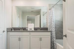 Comfortable 4BR Home with Pool at Storey Lake